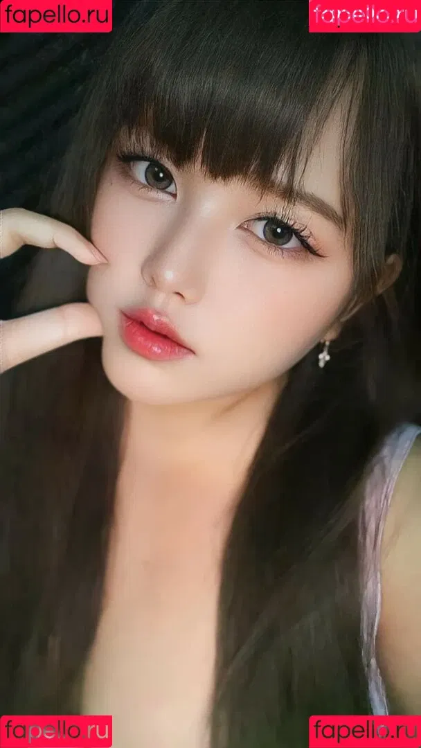 Charlotte LinLin Onlyfans Photo Gallery 