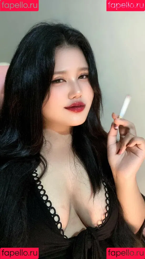 Charlotte LinLin Onlyfans Photo Gallery 