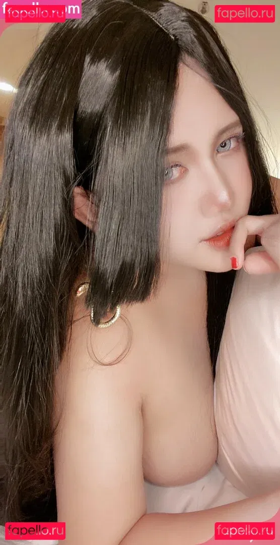 Charlotte LinLin Onlyfans Photo Gallery 