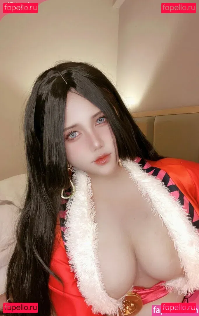 Charlotte LinLin Onlyfans Photo Gallery 