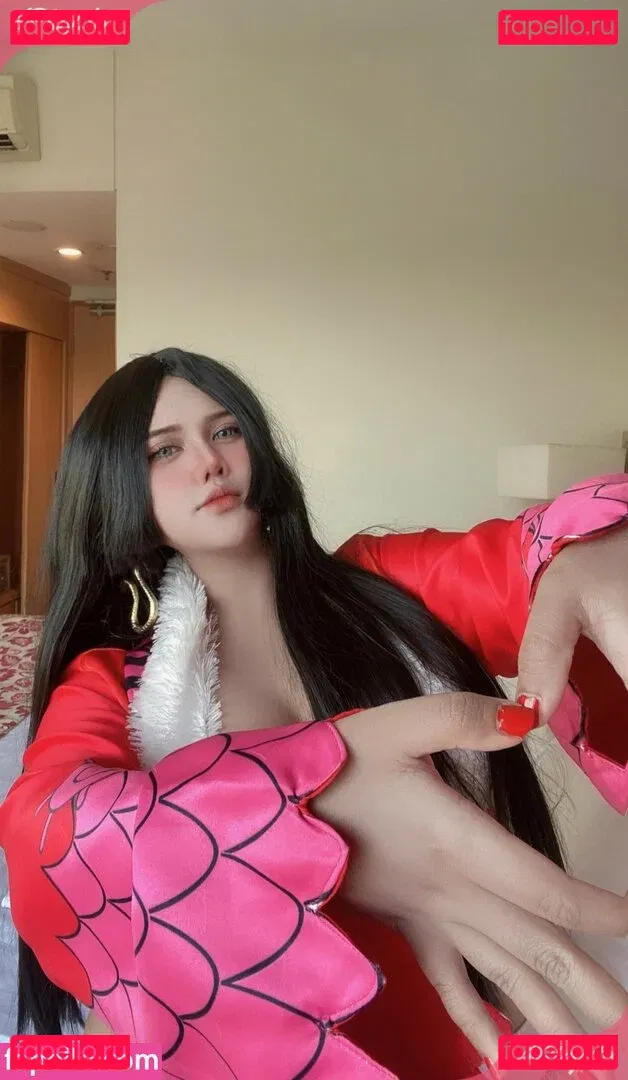 Charlotte LinLin Onlyfans Photo Gallery 