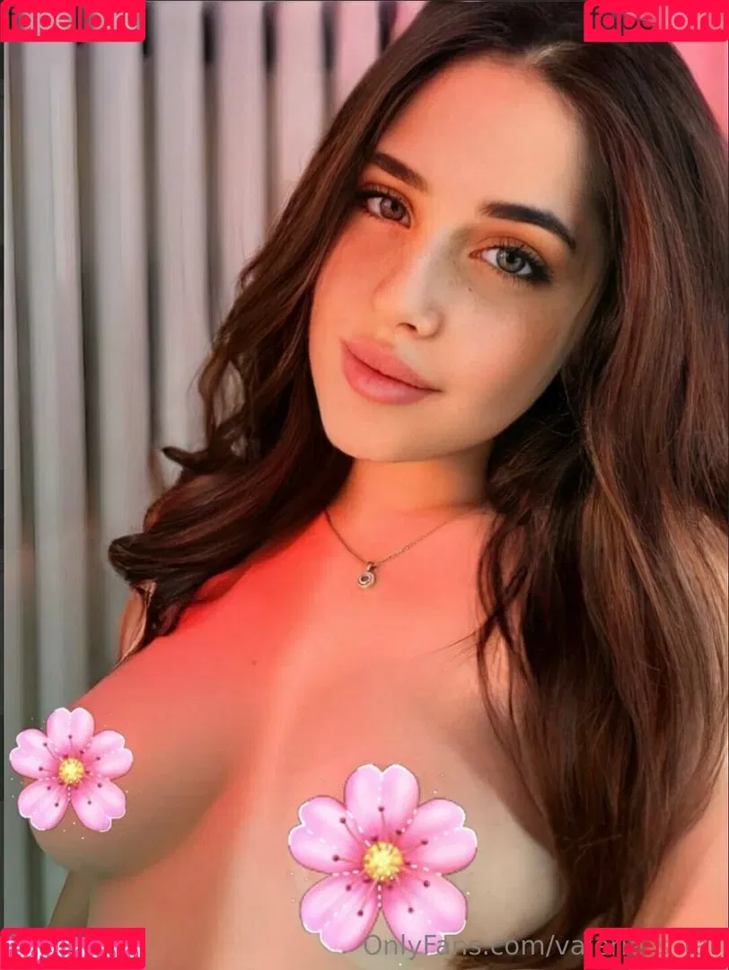 valerie_s_tar Onlyfans Photo Gallery 
