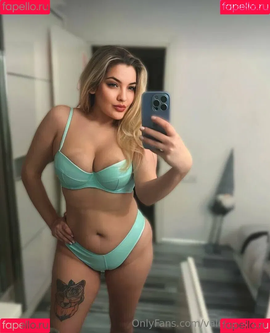 valerie_s_tar Onlyfans Photo Gallery 