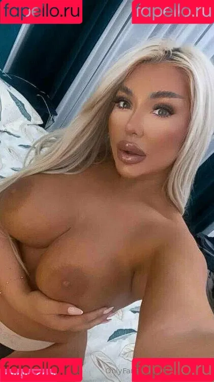 valerie_s_tar Onlyfans Photo Gallery 