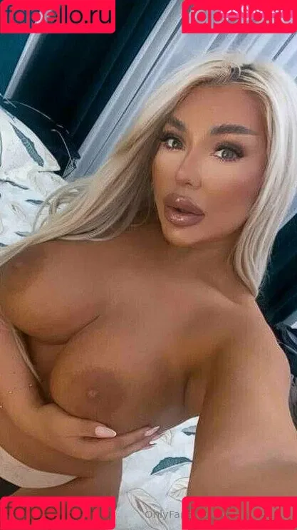 valerie_s_tar Onlyfans Photo Gallery 