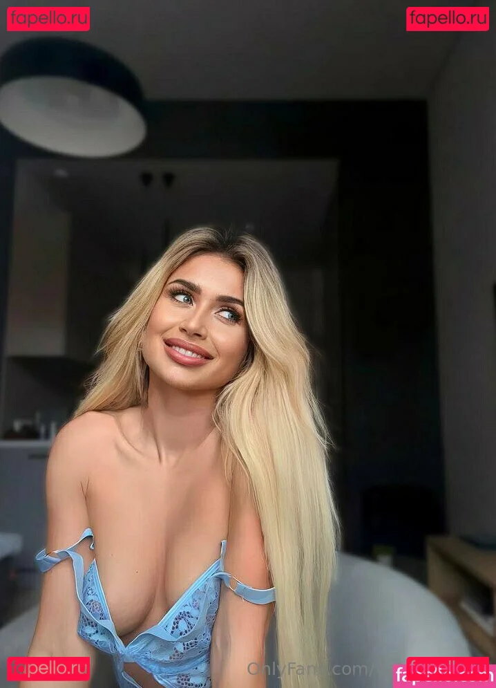 valerie_s_tar Onlyfans Photo Gallery 