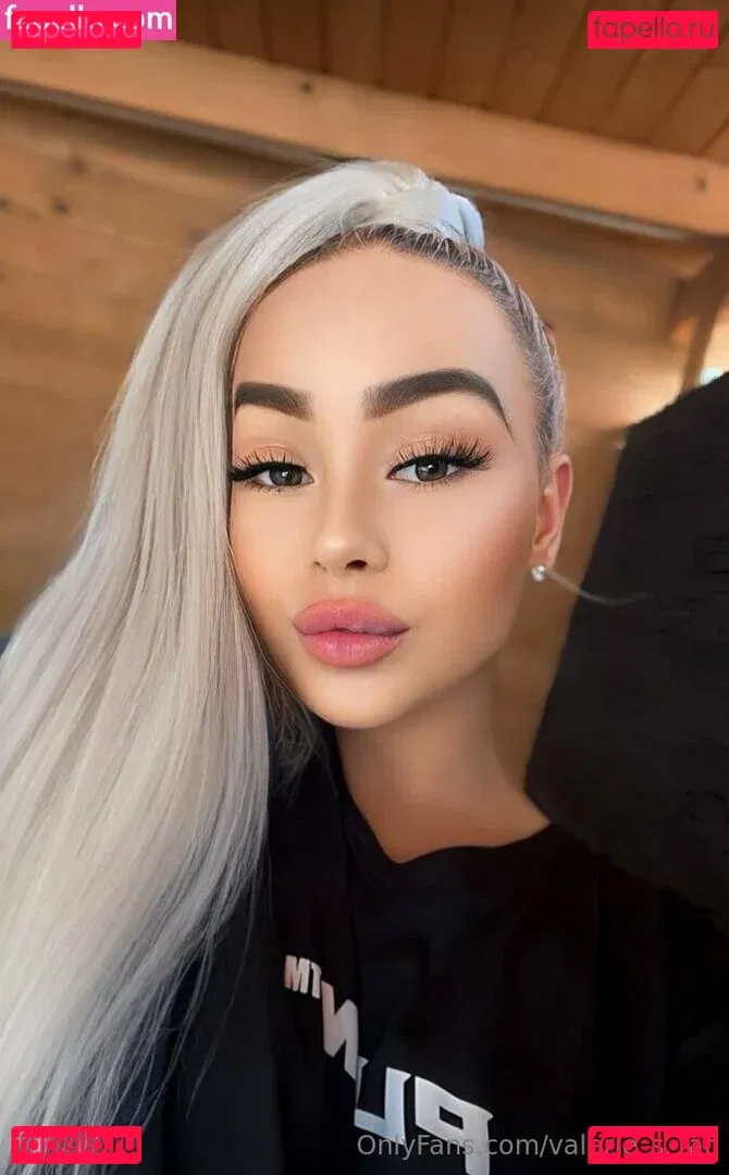 valerie_s_tar Onlyfans Photo Gallery 