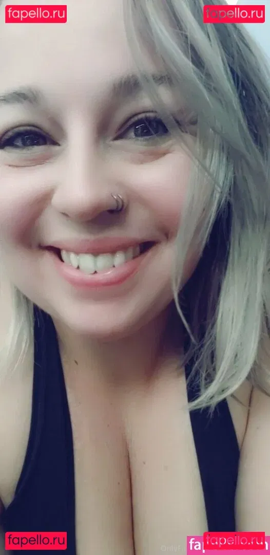 worshiplillian Onlyfans Photo Gallery 