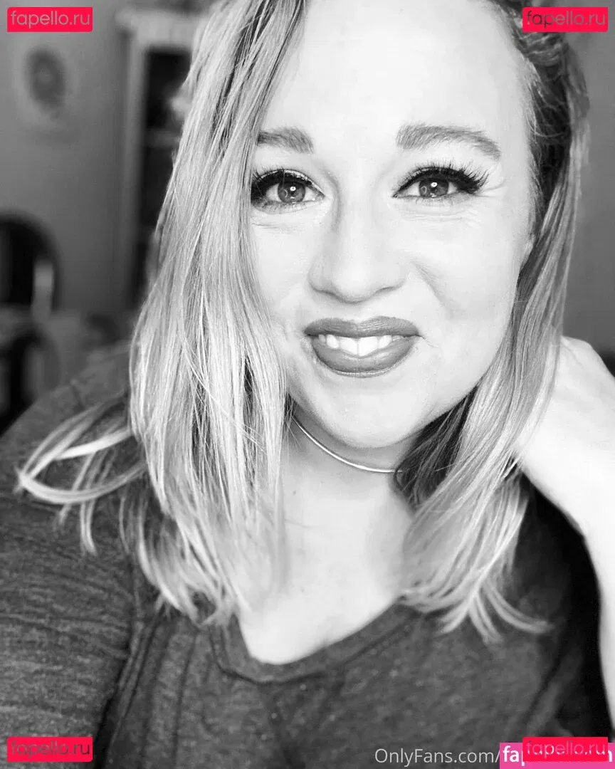 worshiplillian Onlyfans Photo Gallery 