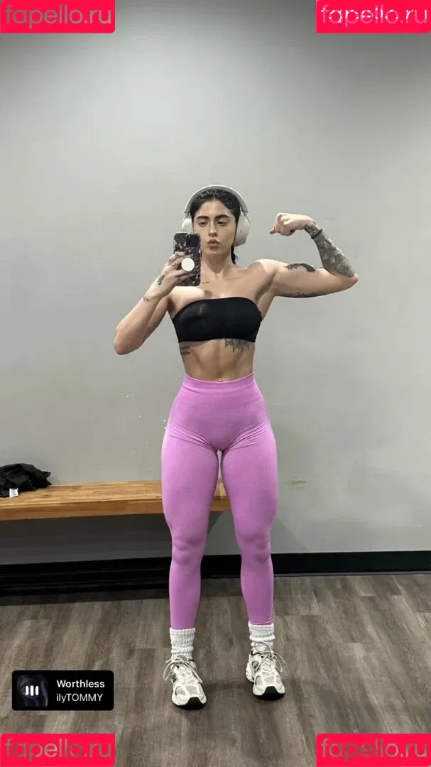 Angelinamonique96 Onlyfans Photo Gallery 