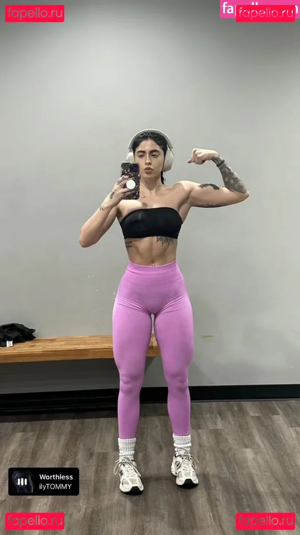 Angelinamonique96 Onlyfans Photo Gallery 