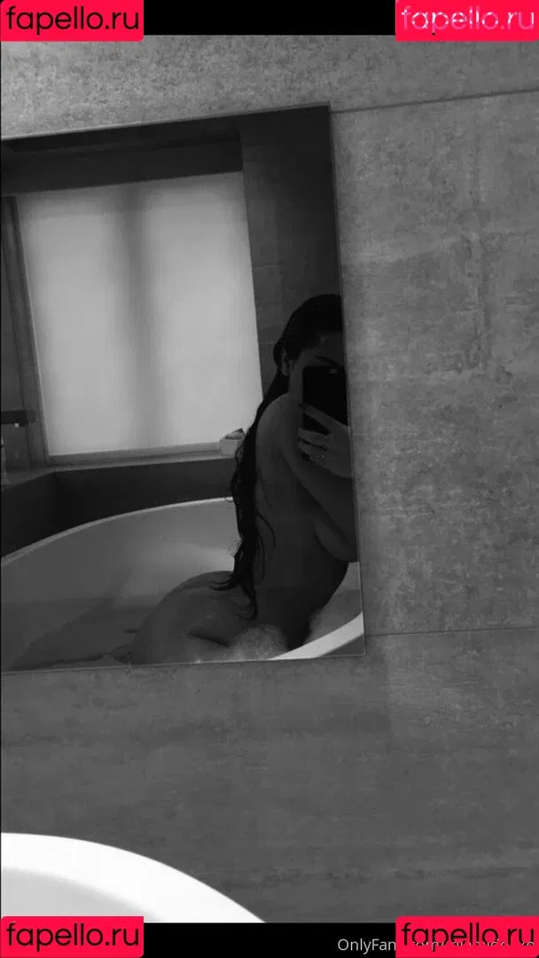 ellemamiii Onlyfans Photo Gallery 