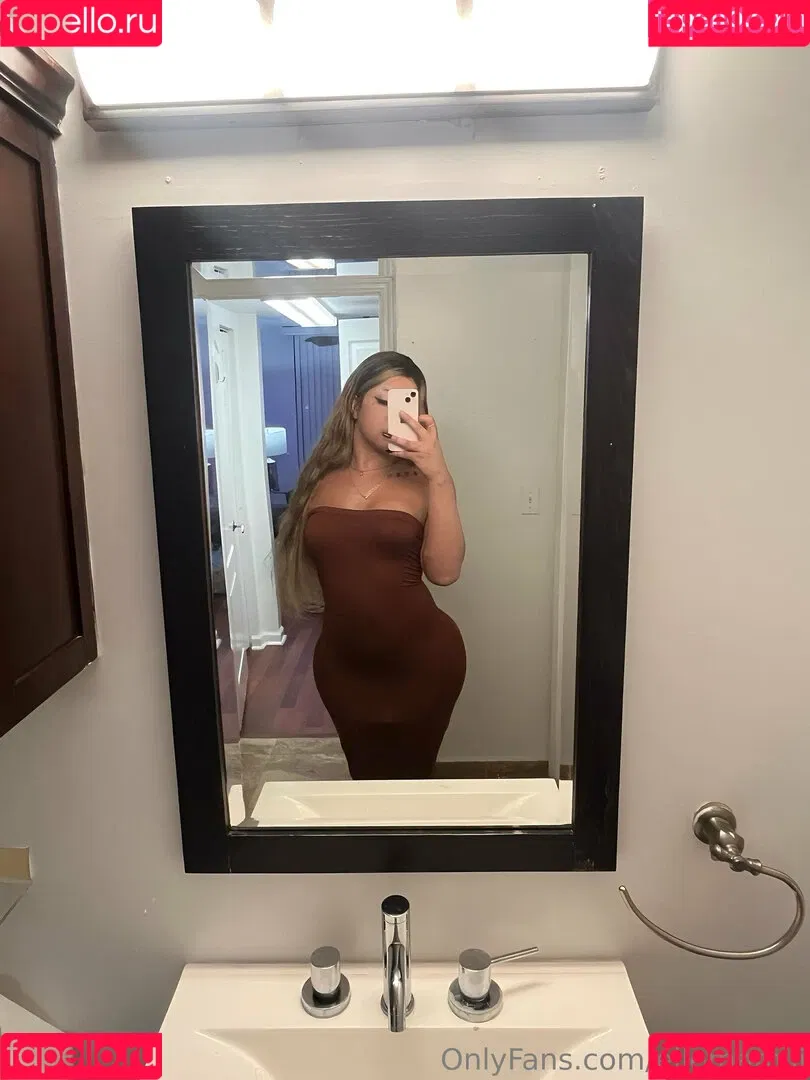 ellemamiii Onlyfans Photo Gallery 
