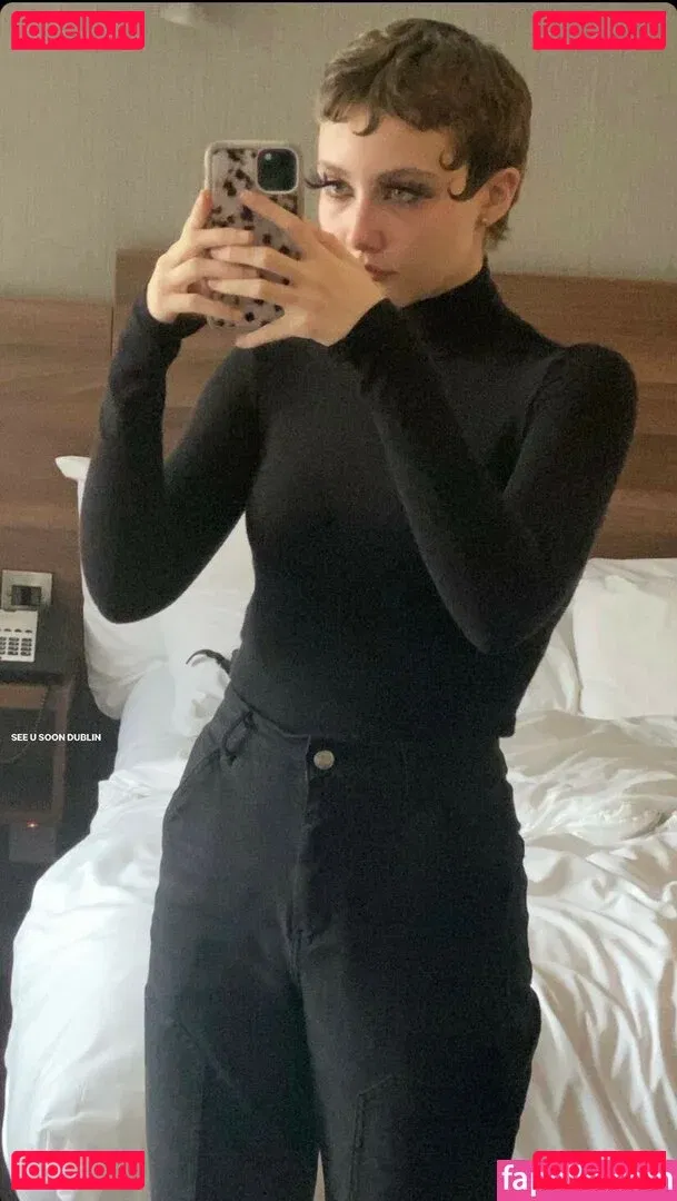 Chloe Moriondo Onlyfans Photo Gallery 