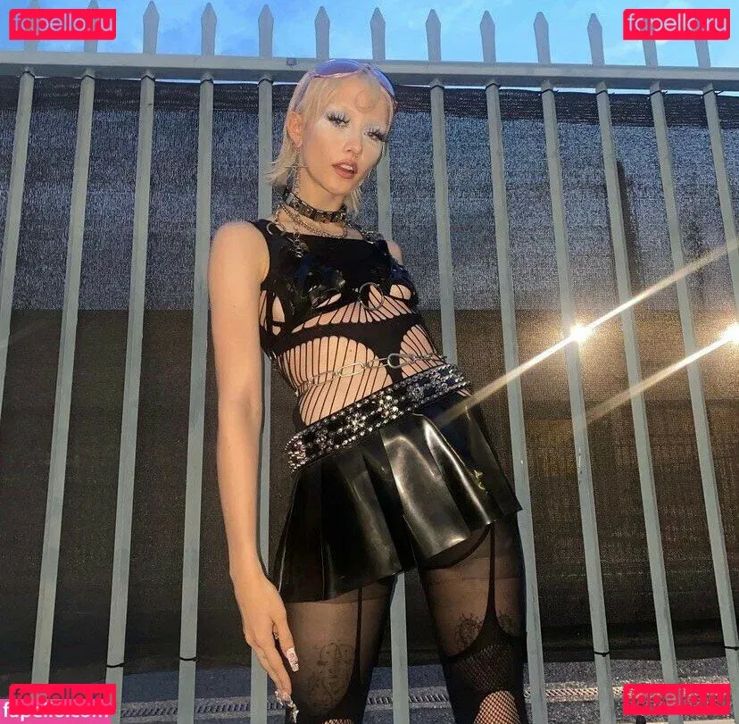 Chloe Moriondo Onlyfans Photo Gallery 