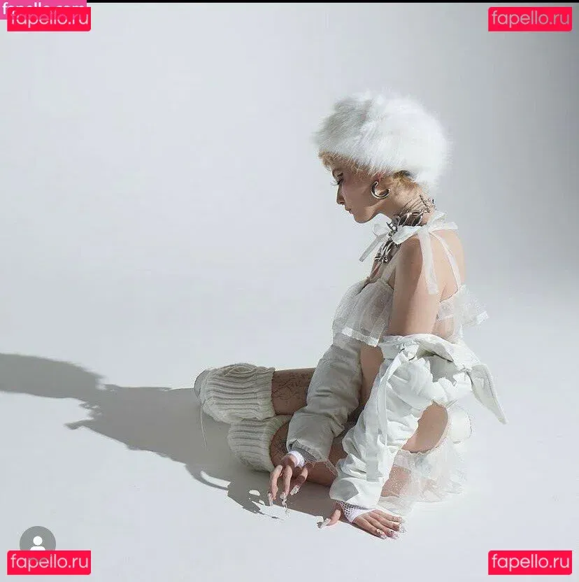 Chloe Moriondo Onlyfans Photo Gallery 