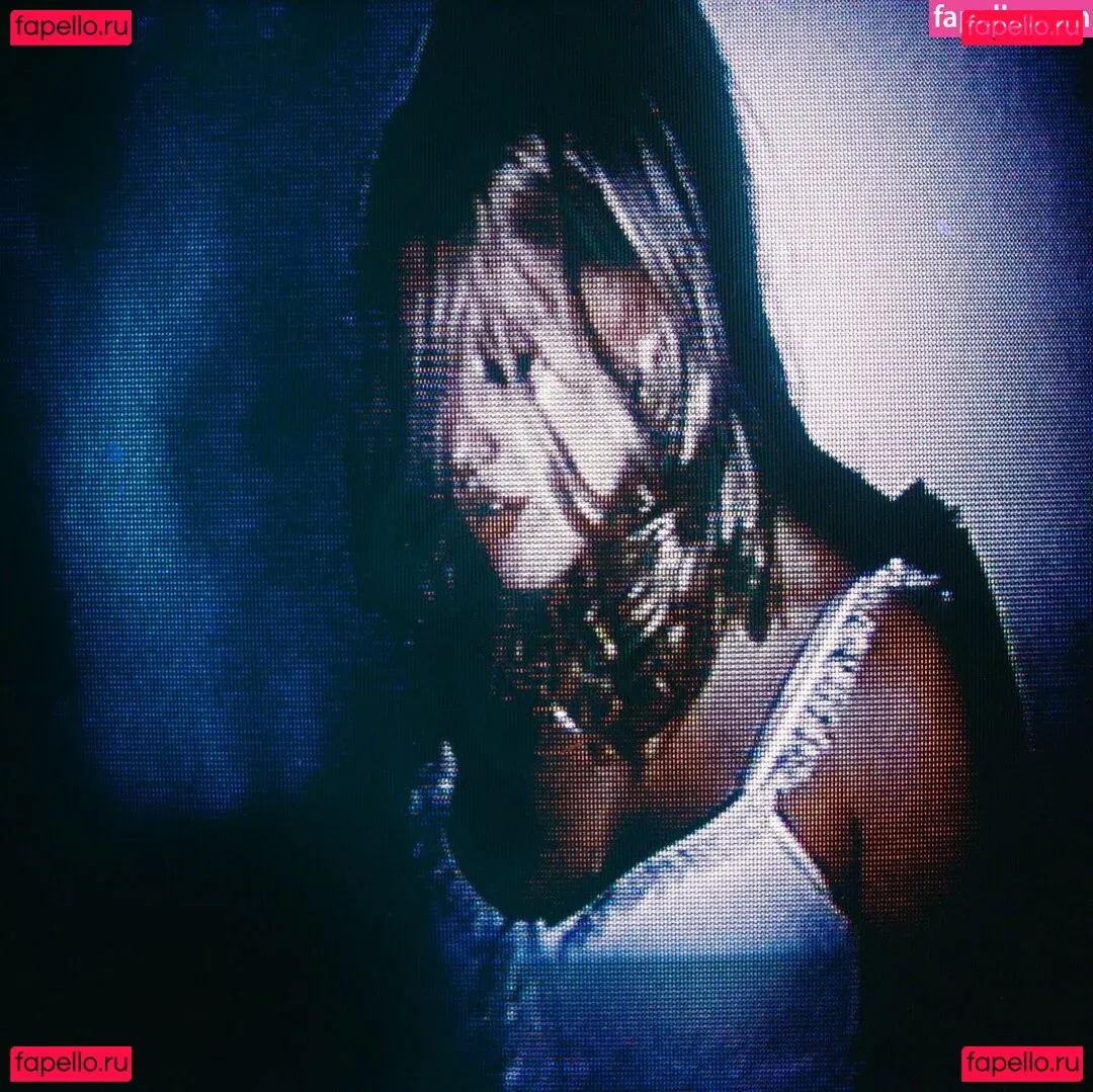 Chloe Moriondo Onlyfans Photo Gallery 