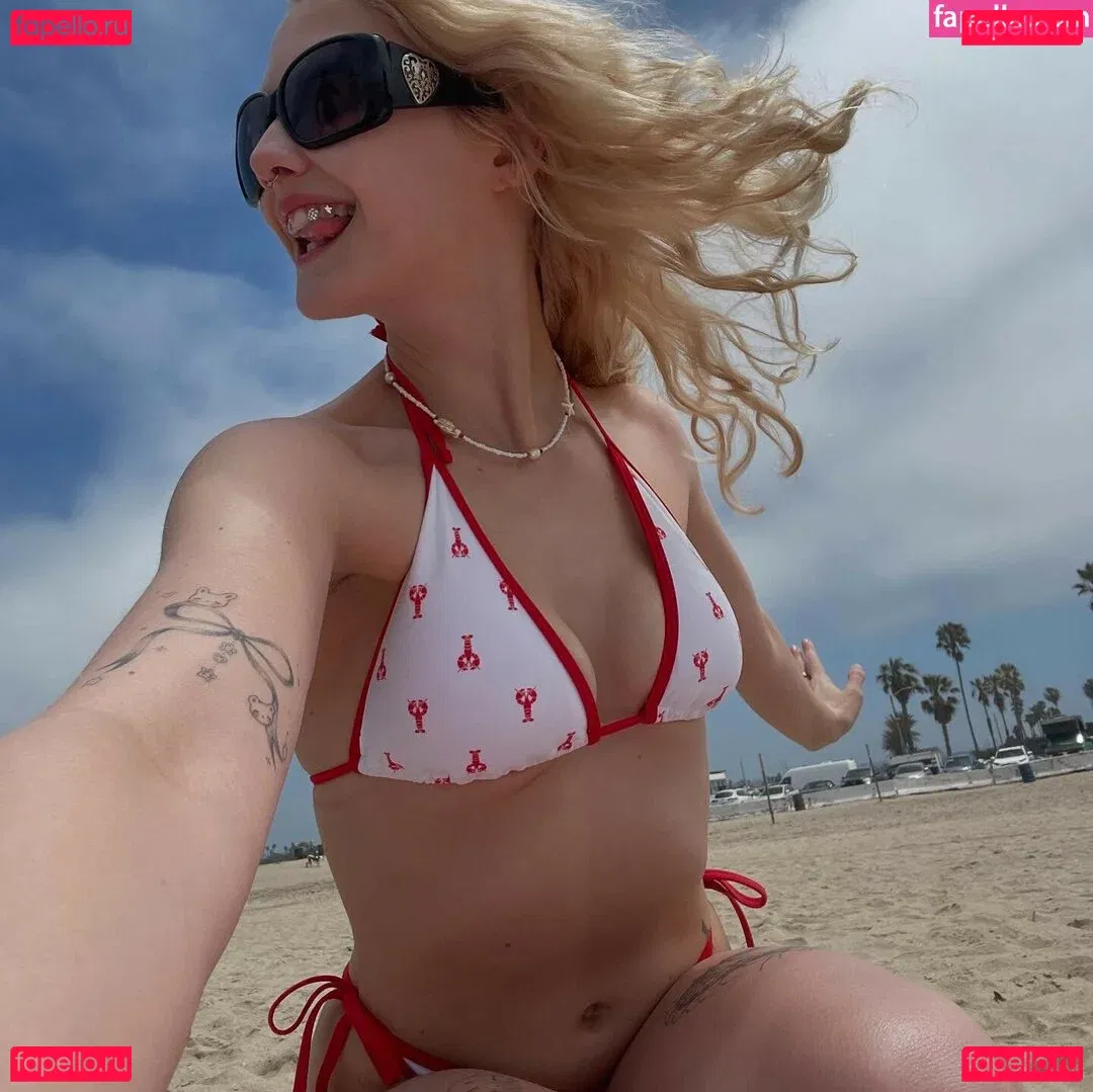 Chloe Moriondo Onlyfans Photo Gallery 