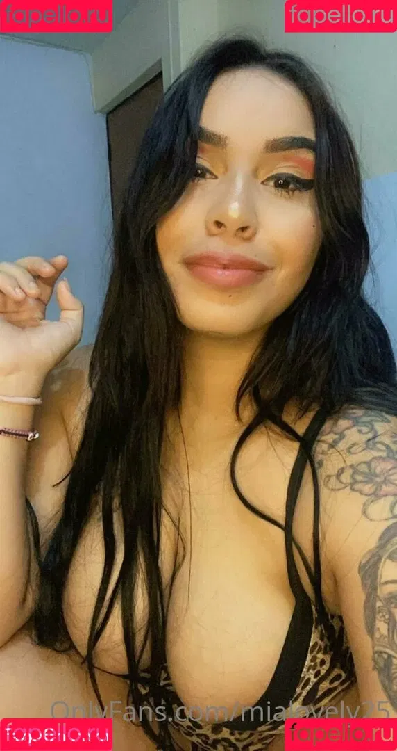 mialovely25 Onlyfans Photo Gallery 