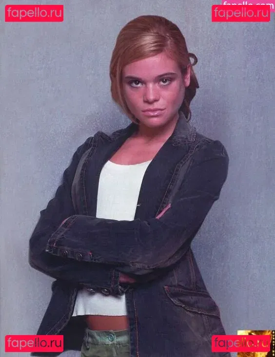 Ellen Muth Onlyfans Photo Gallery 