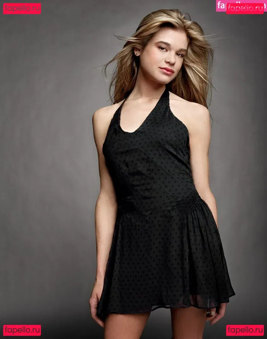 Ellen Muth Onlyfans Photo Gallery 