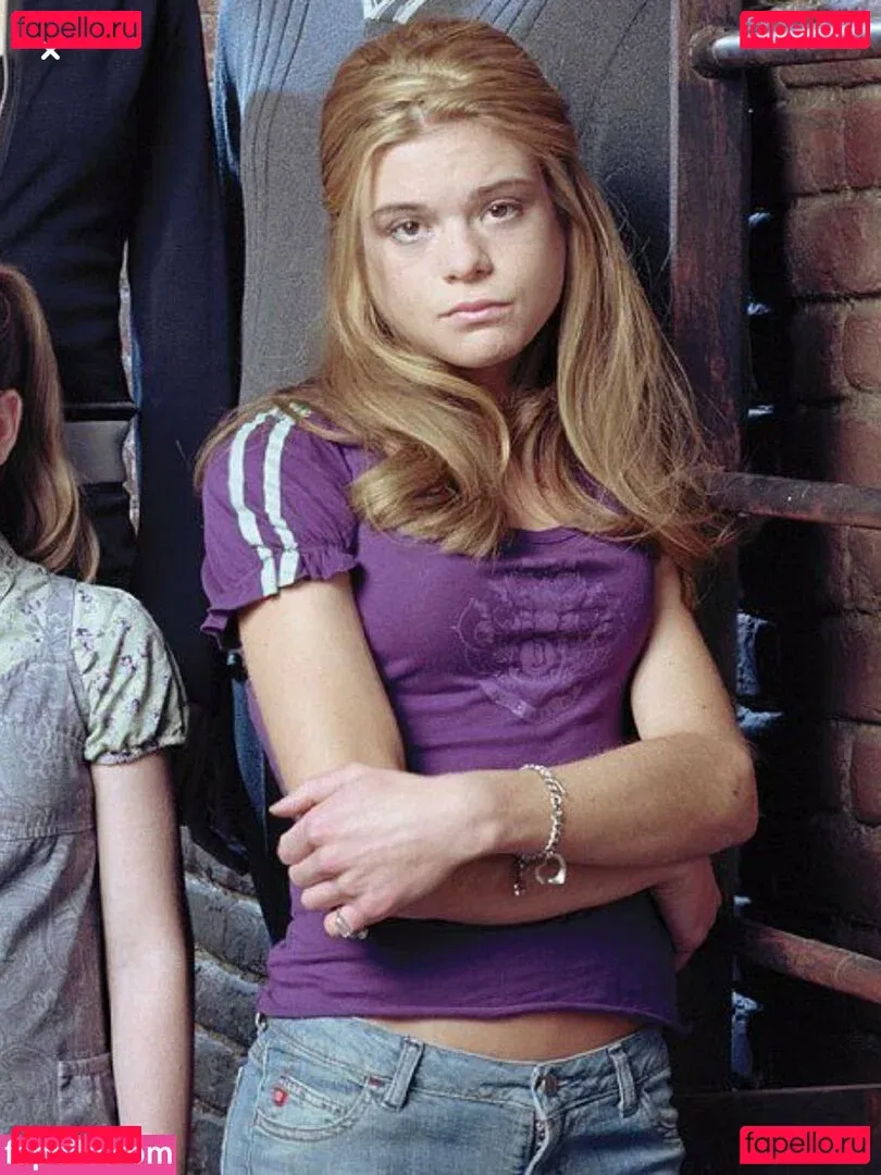 Ellen Muth Onlyfans Photo Gallery 