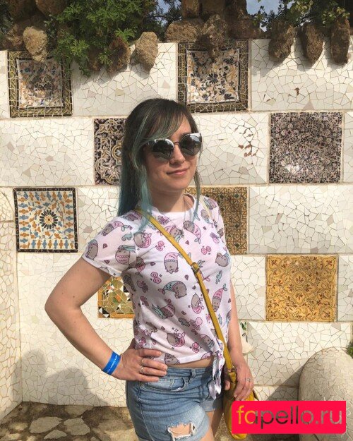 Ellen Muth Onlyfans Photo Gallery 