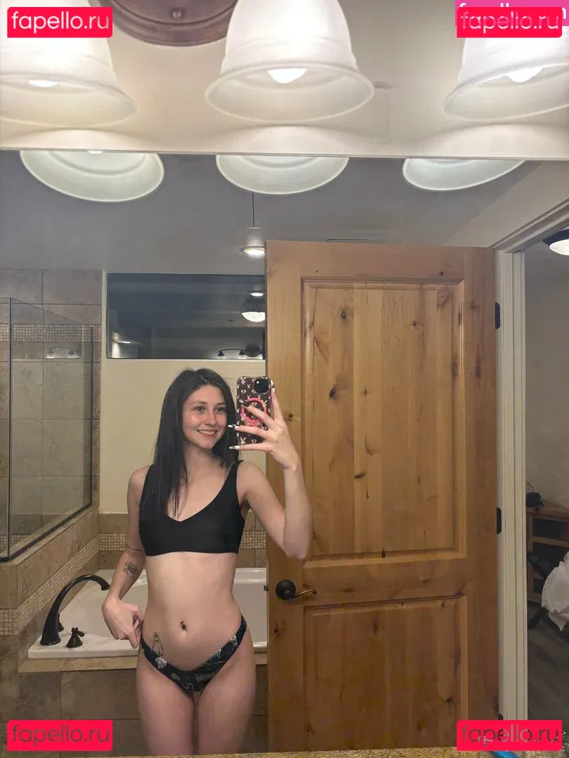 BabyRiv Onlyfans Photo Gallery 