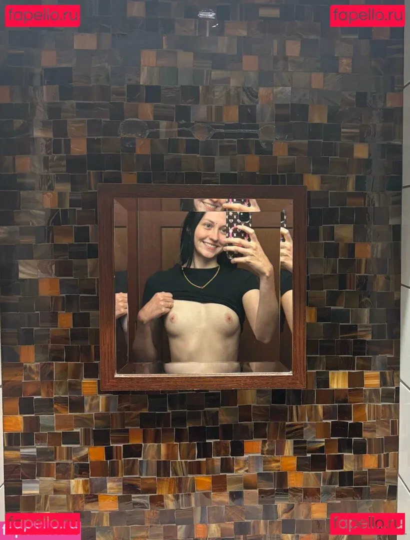 BabyRiv Onlyfans Photo Gallery 