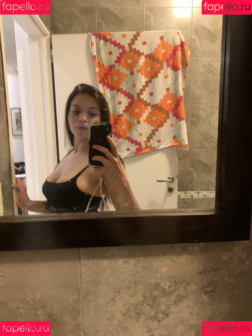 Nosoyluksi Onlyfans Photo Gallery 