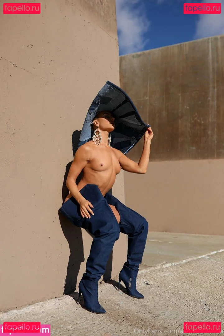 Alexandria Beauregard Onlyfans Photo Gallery 