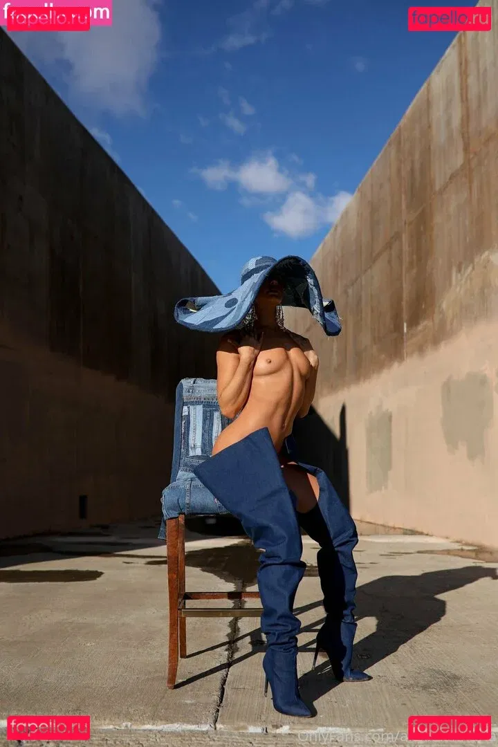 Alexandria Beauregard Onlyfans Photo Gallery 