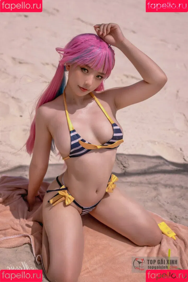 Messie Huang Onlyfans Photo Gallery 