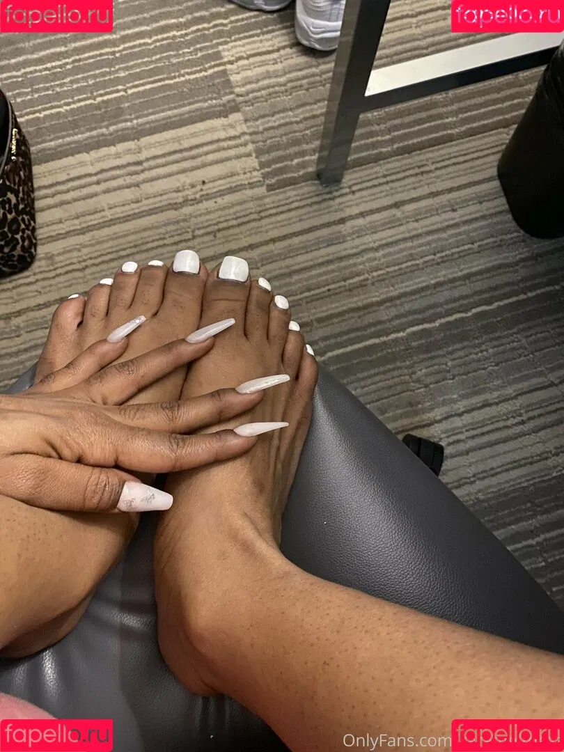 Carameltoesz Onlyfans Photo Gallery 