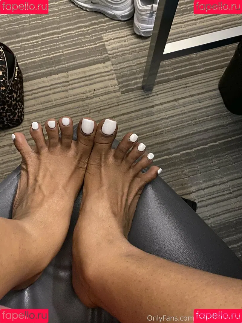 Carameltoesz Onlyfans Photo Gallery 