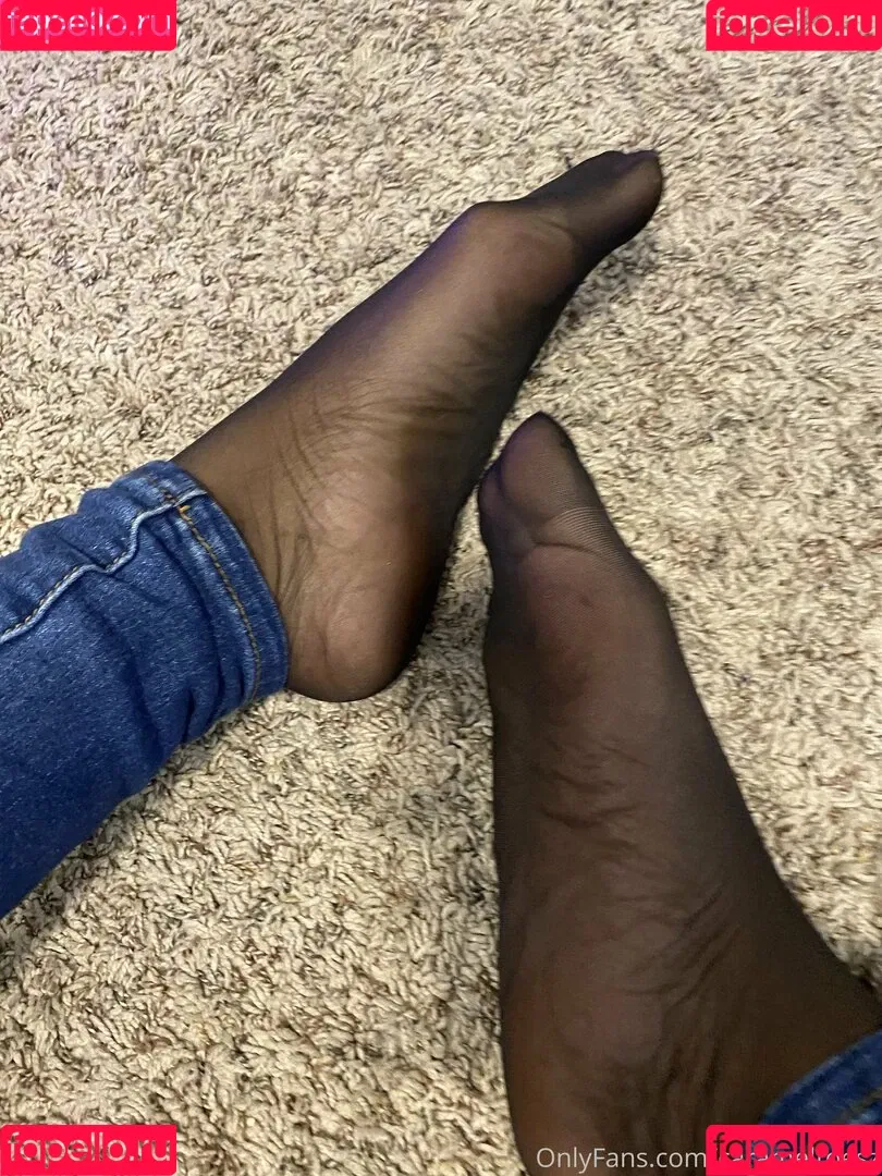 Carameltoesz Onlyfans Photo Gallery 