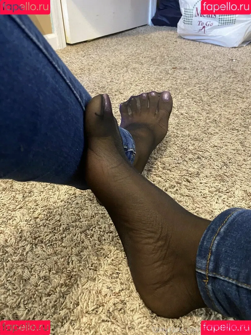 Carameltoesz Onlyfans Photo Gallery 