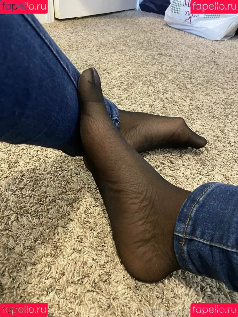Carameltoesz Onlyfans Photo Gallery 