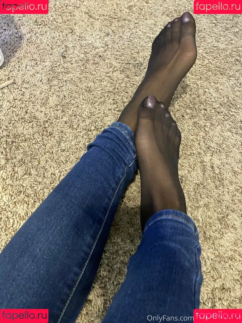 Carameltoesz Onlyfans Photo Gallery 