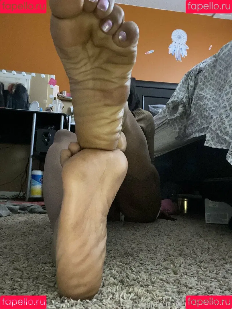 Carameltoesz Onlyfans Photo Gallery 