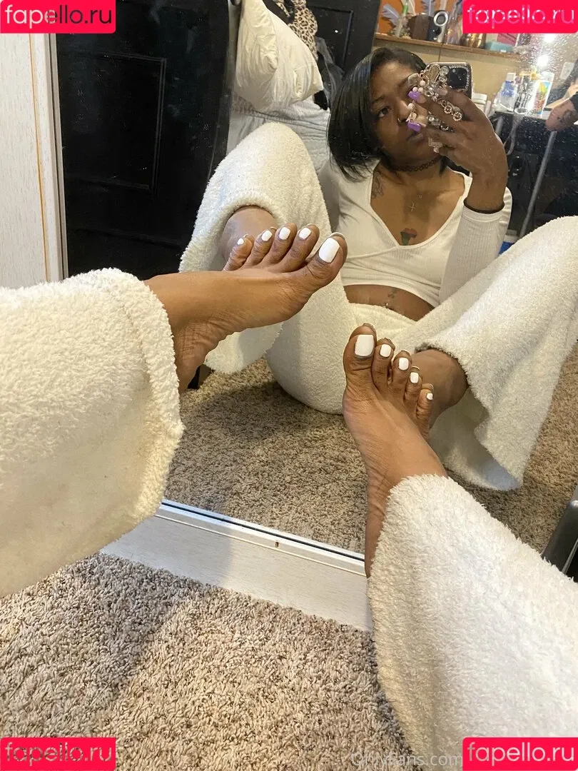 Carameltoesz Onlyfans Photo Gallery 