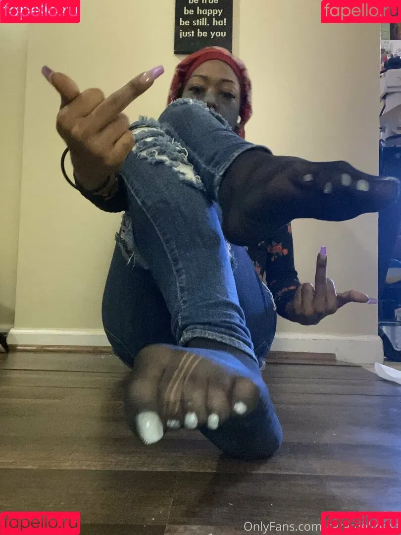 Carameltoesz Onlyfans Photo Gallery 