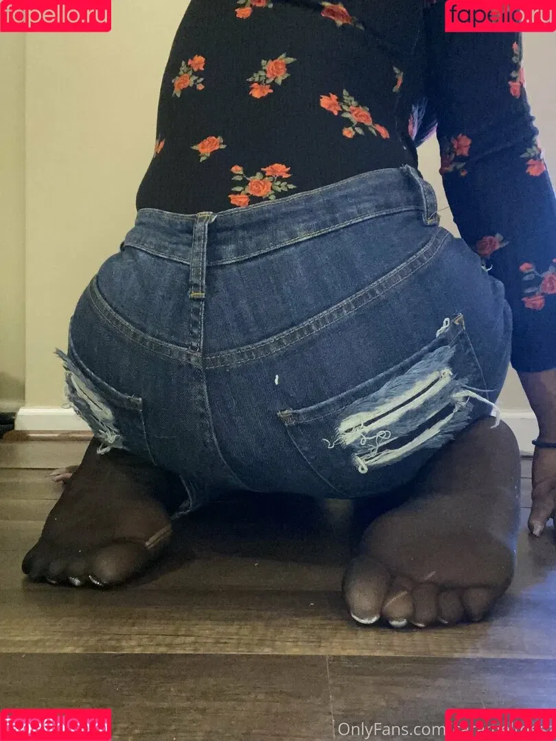 Carameltoesz Onlyfans Photo Gallery 