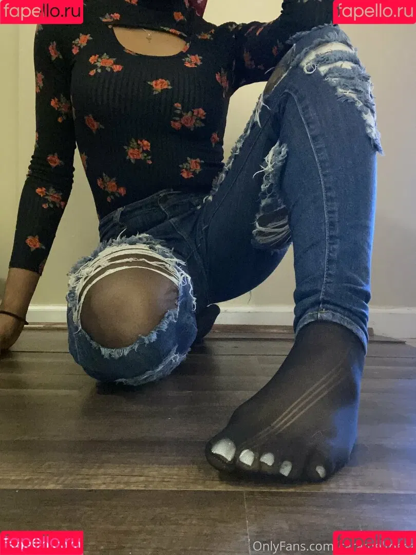Carameltoesz Onlyfans Photo Gallery 