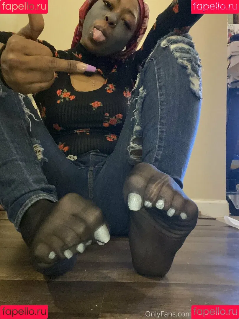 Carameltoesz Onlyfans Photo Gallery 