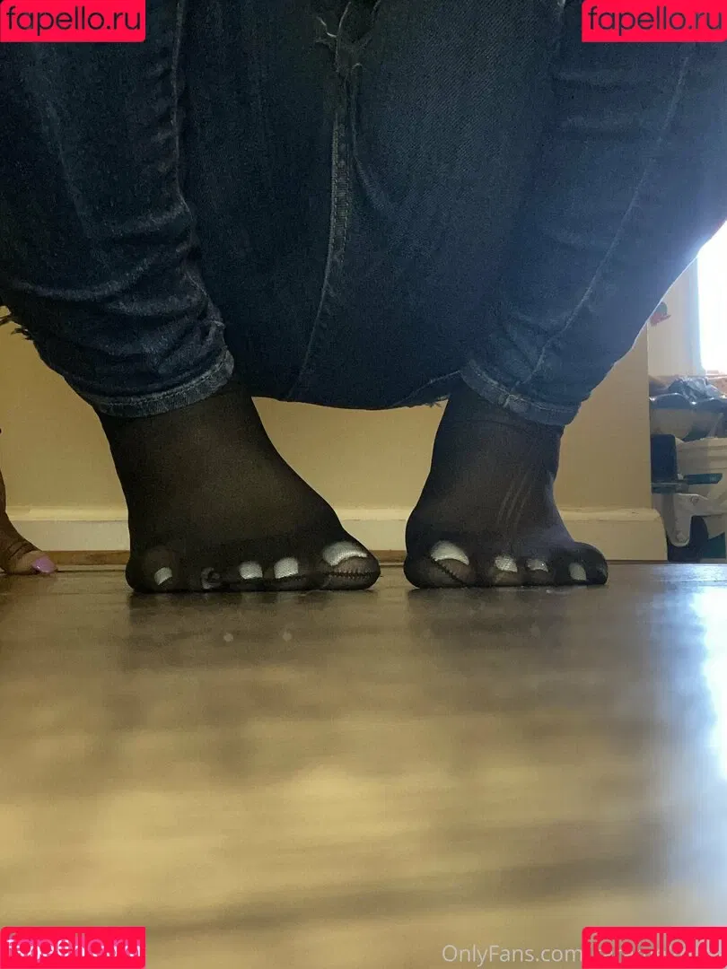 Carameltoesz Onlyfans Photo Gallery 