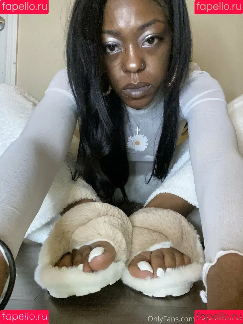 Carameltoesz Onlyfans Photo Gallery 