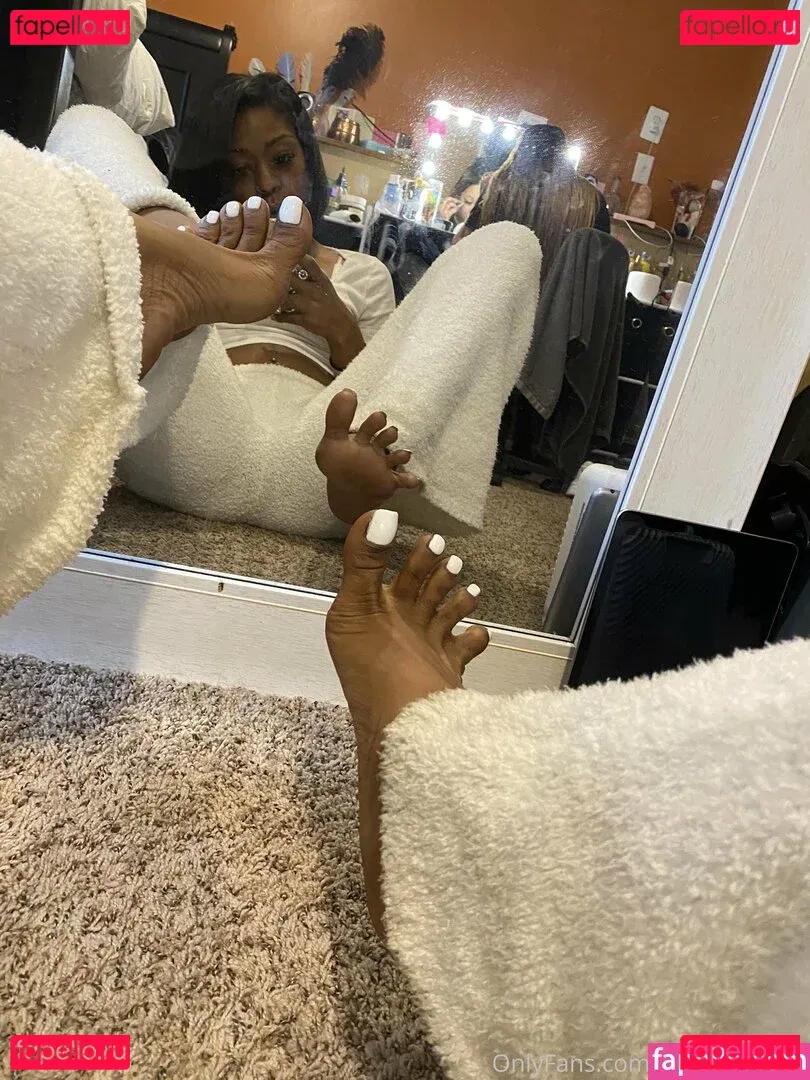 Carameltoesz Onlyfans Photo Gallery 