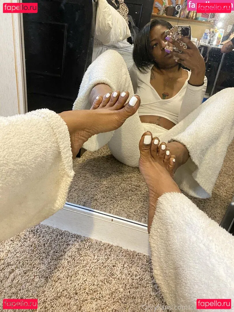 Carameltoesz Onlyfans Photo Gallery 