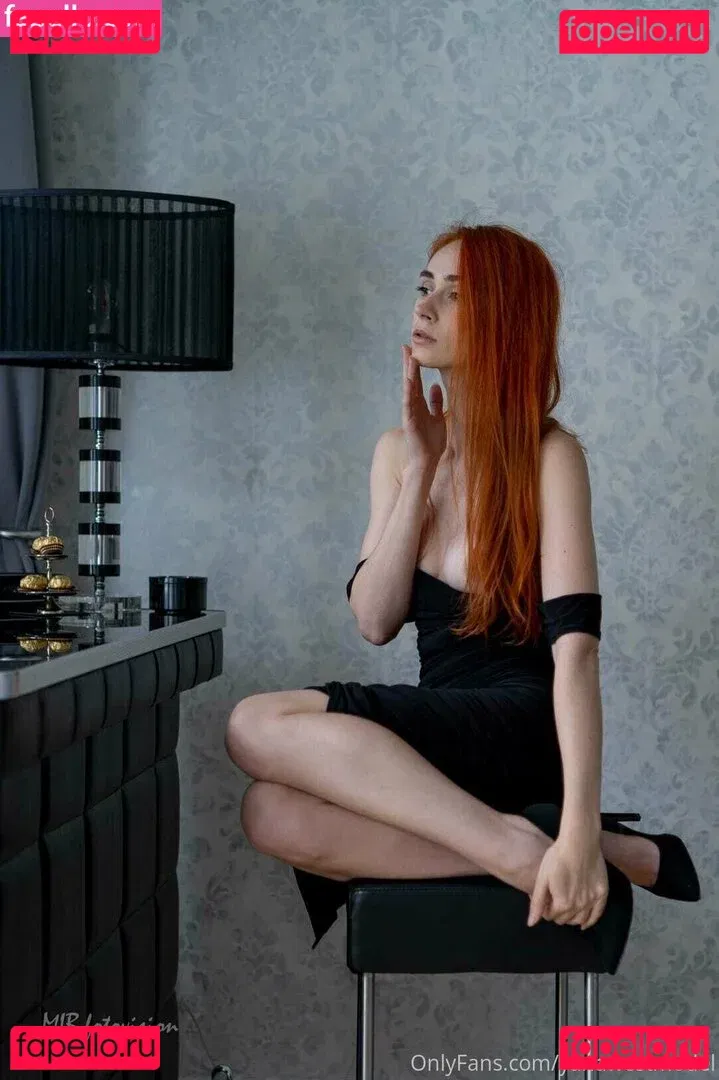 Yana West Onlyfans Photo Gallery 